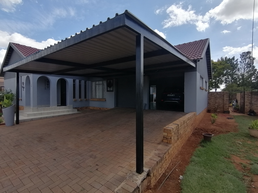 3 Bedroom Property for Sale in Vaal Park North West